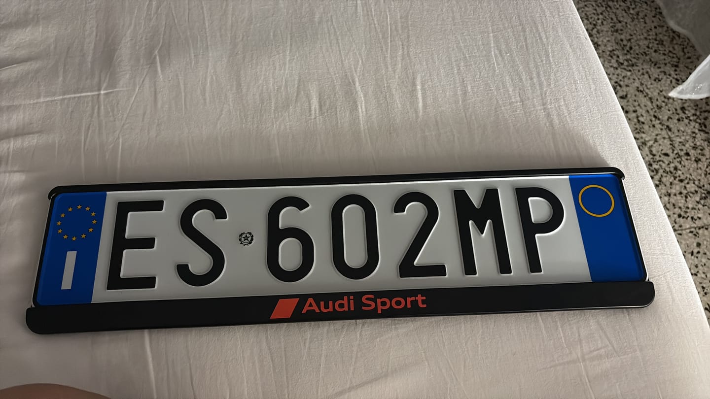 Customer photo review of REPLICA TARGA ITALIANA POSTERIORE – PERSONALIZZATA