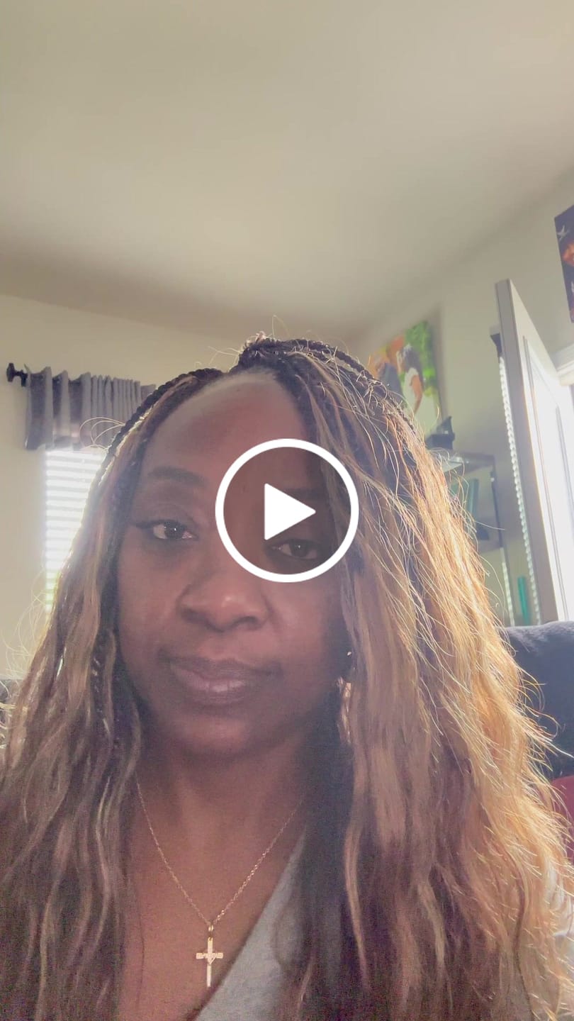 Customer video review of 18" Ghost Loop™ Crochet Boho Braids With Human Hair Curls
