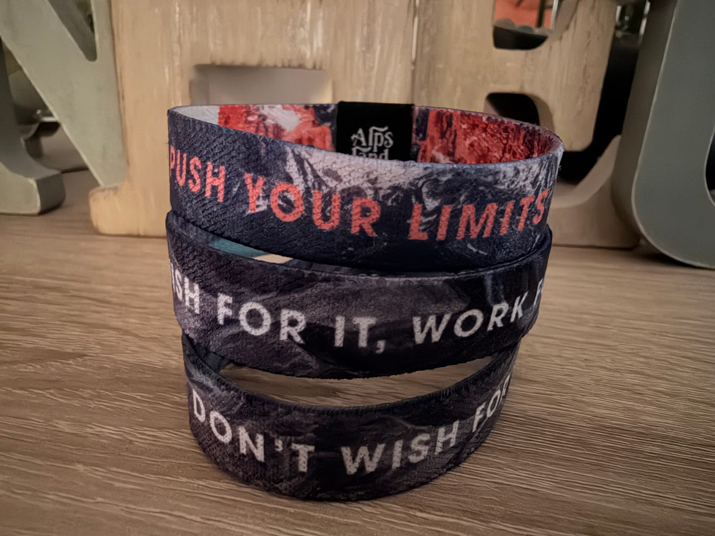 Customer photo review of Don't Wish For It, Work For It - Elastisches Armband