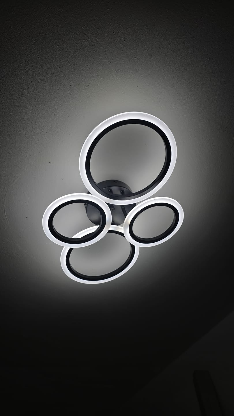 Customer photo review of Lustra LED 2+2 CIRCLE BLACK Echivalent 400W Telecomanda