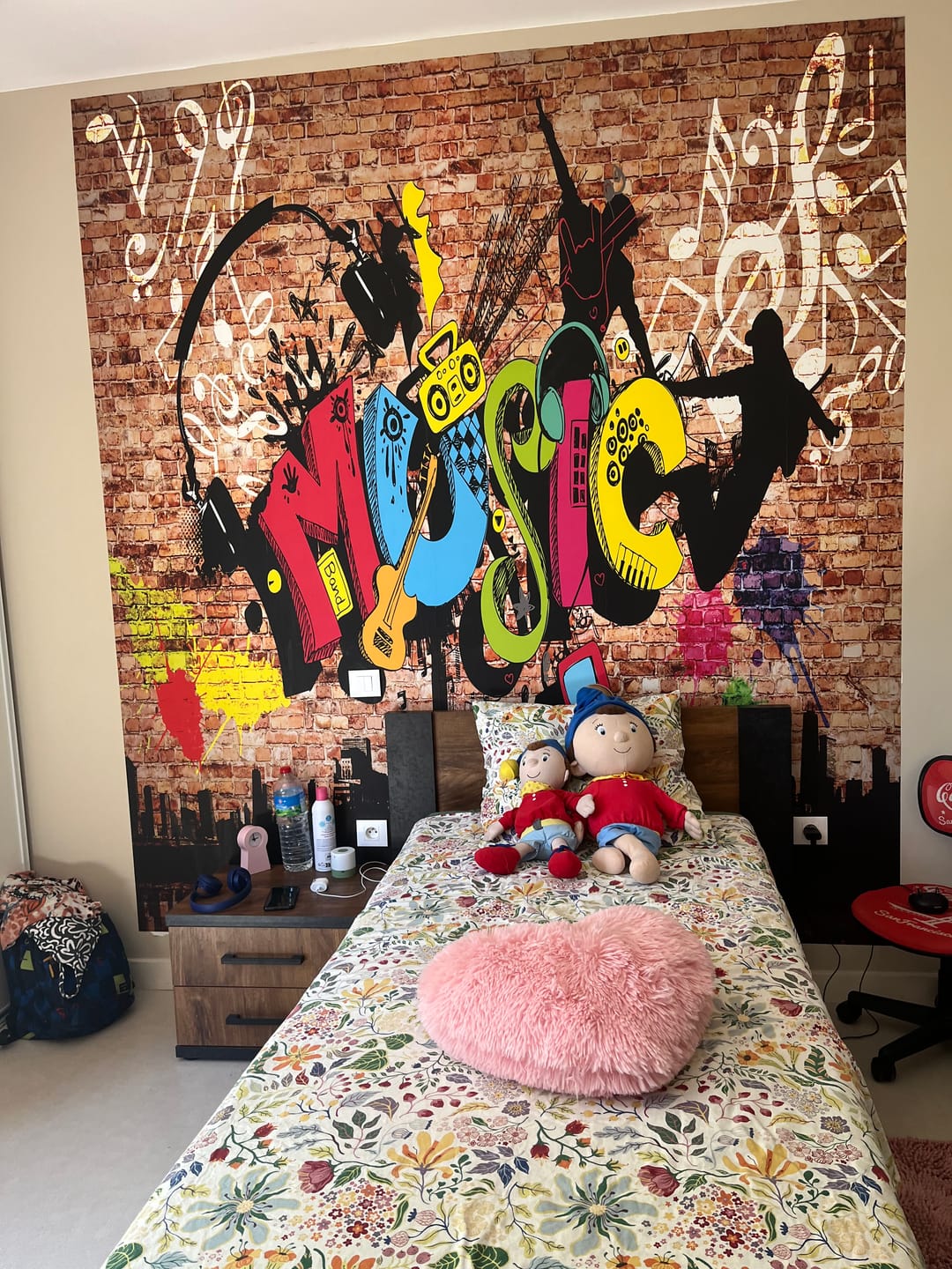 Customer photo review of Papier Peint Graffiti  Brique et Musique