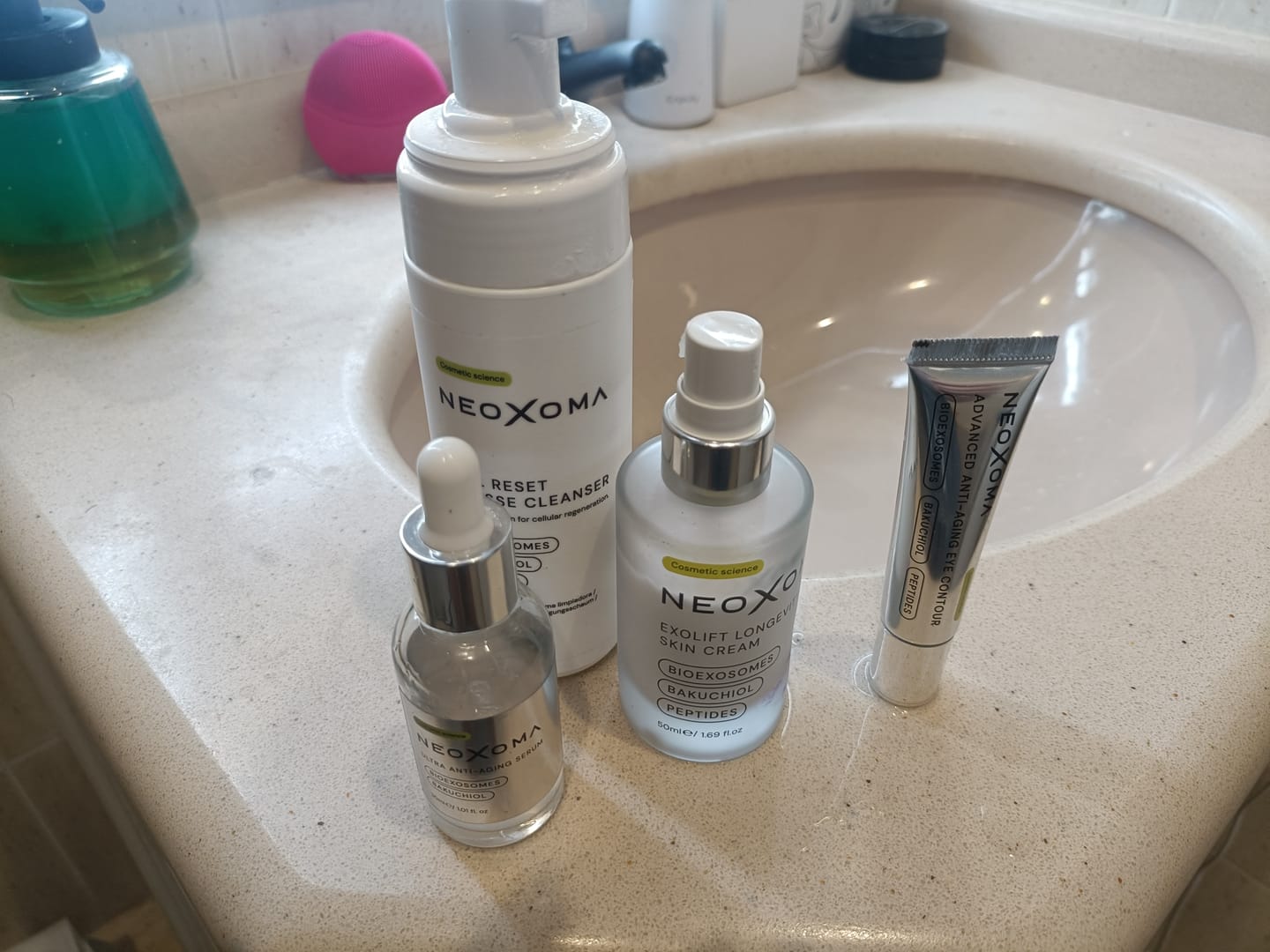 Customer photo review of Pack Completo Longevity System: Limpiador, Sérum, Contorno, Crema