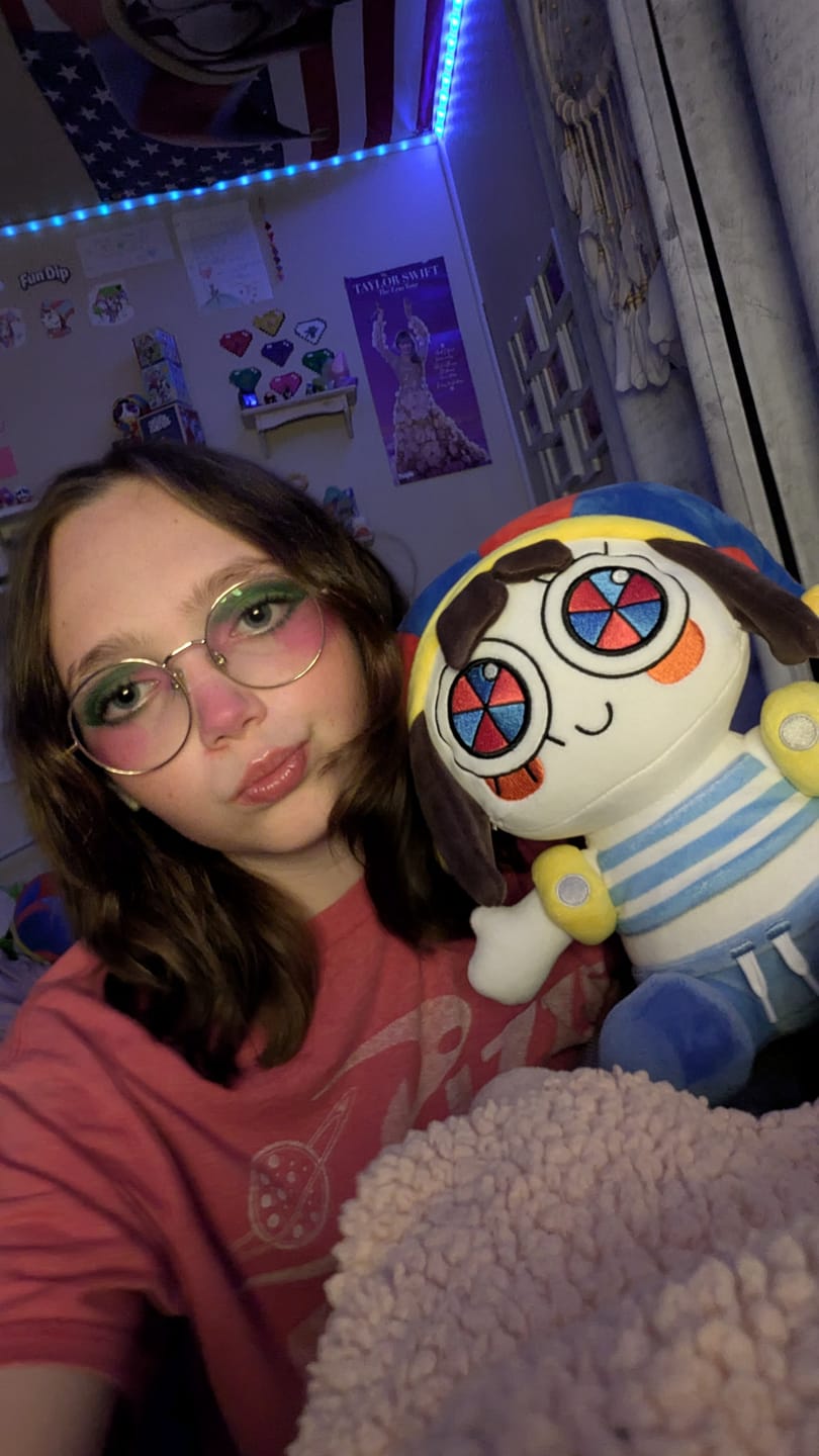 Customer photo review of Beach Pomni Plush