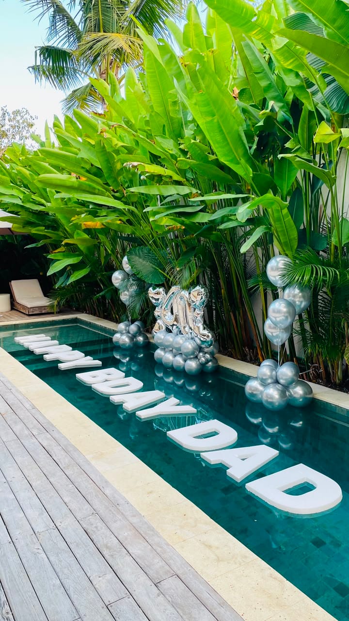 Customer photo review of 🎈 Pool Balloon Decoration Setup