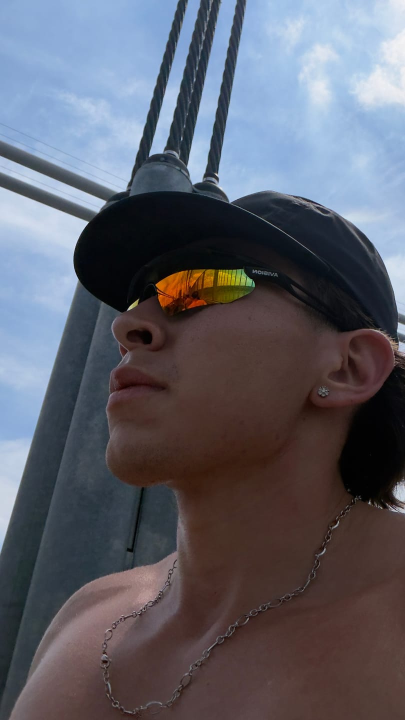 Customer photo review of V1 Running Shades