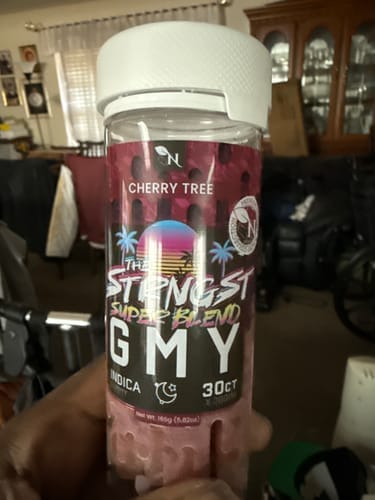 Customer photo review of THE STRONGEST GMY - 30CT Pineapple Spritz 6000mg (200mg ea.) - INDICA