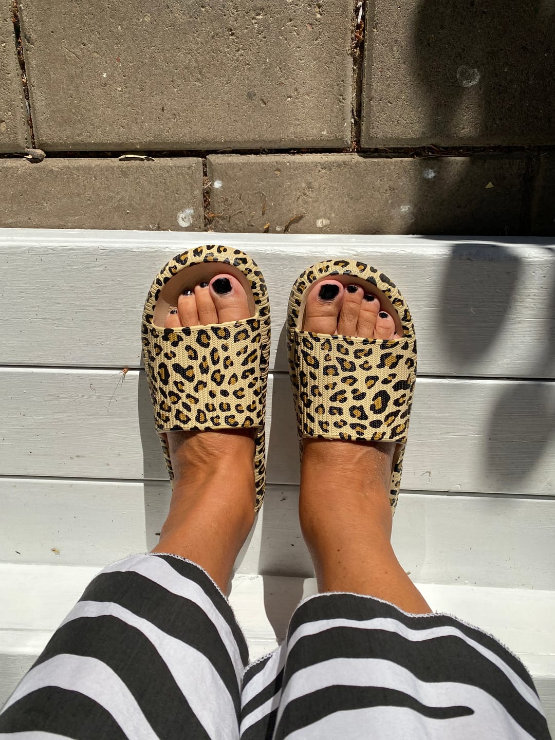 Customer photo review of HappyFlops Limited Editions