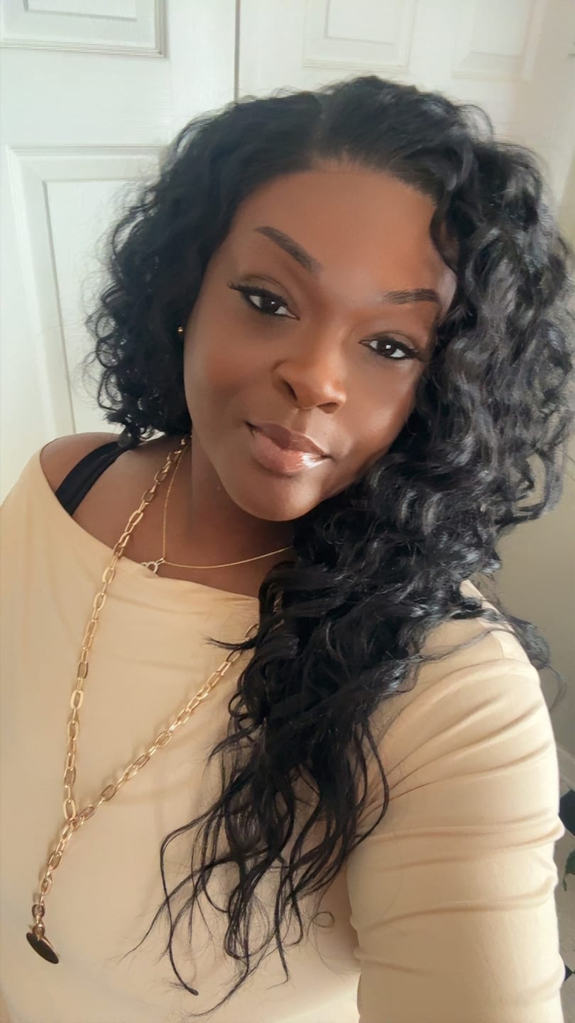 Customer photo review of Sensationnel What Lace Glueless 13x6 HD Lace Front Wig - ZION