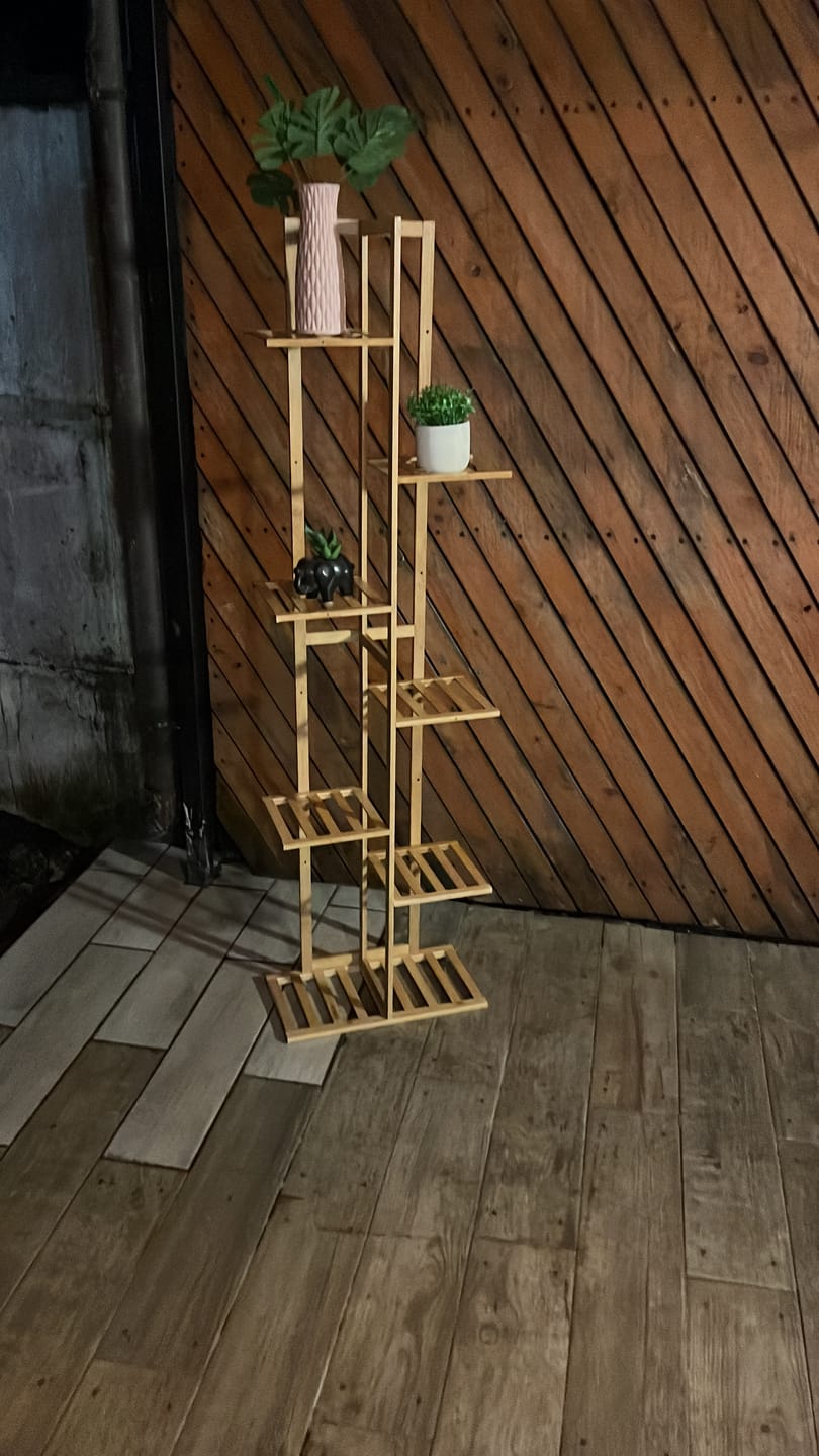 Customer photo review of Soporte para Plantas de 5 Niveles y 7 Niveles Estante Organizador de Macetas