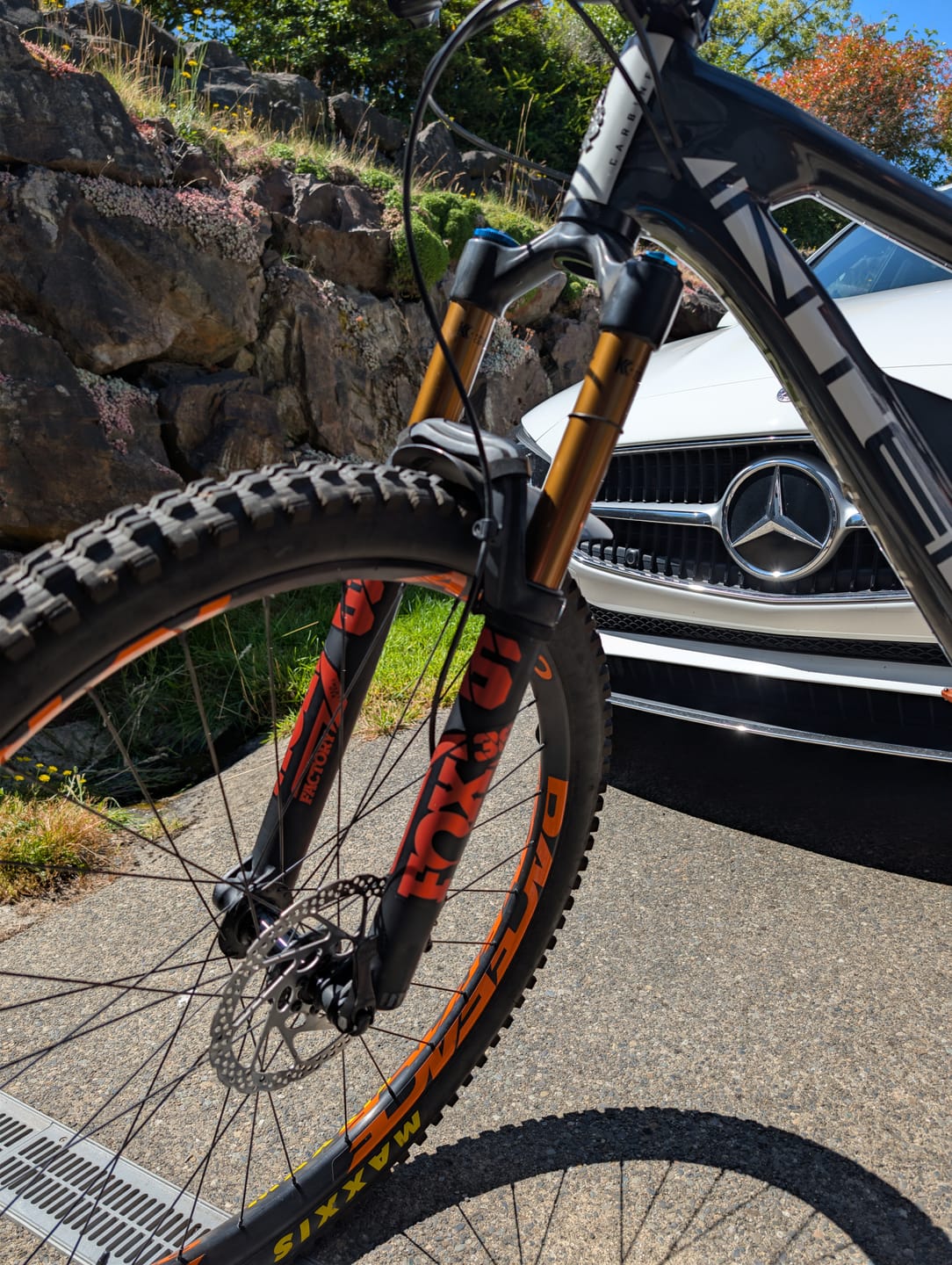 Customer photo review of Metallic Fox 36 Factory Fork Decal
