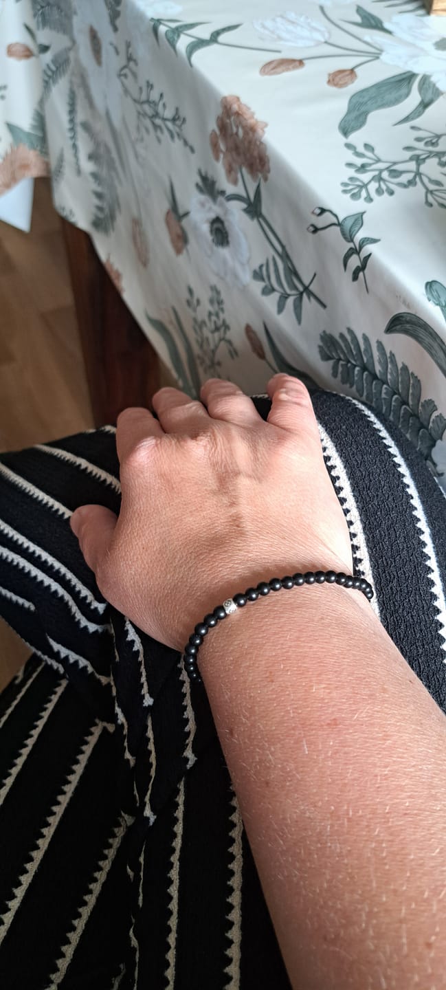 Customer photo review of Obsidian Armband - Perlen