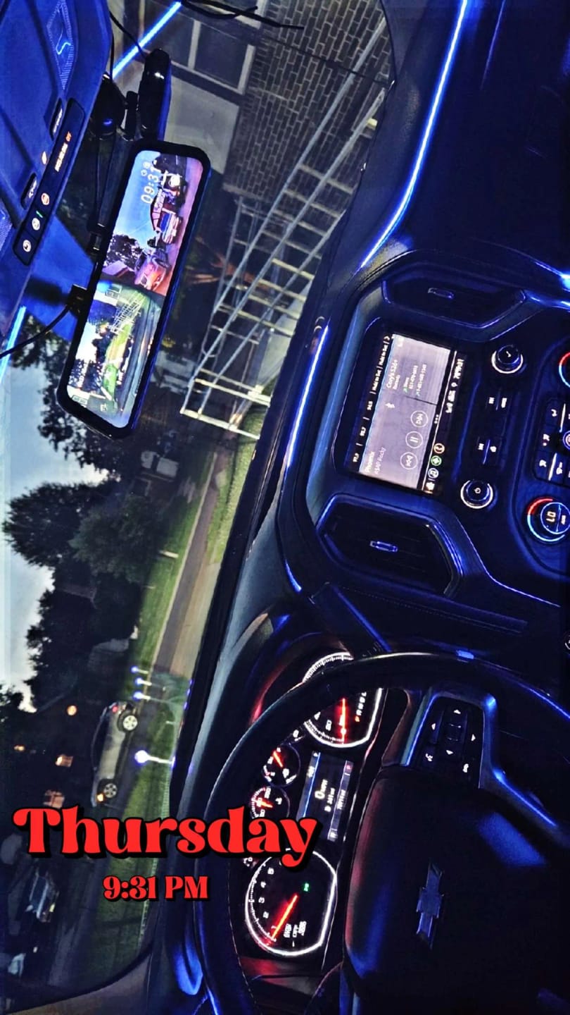 Customer photo review of WOLFBOX G900Pro 12MP WiFi Touch Screen Rear View Mirror Dash Cam Smart Mirror