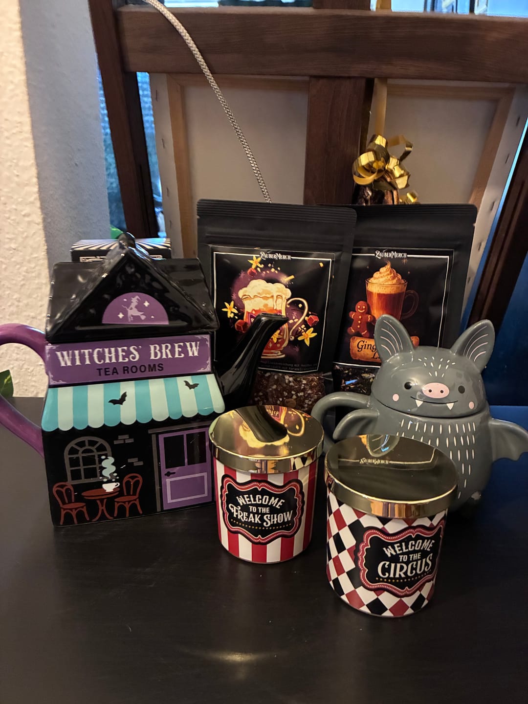 Customer photo review of Fledermaus Tasse mit Deckel – Keramiktasse mit Öhrchen