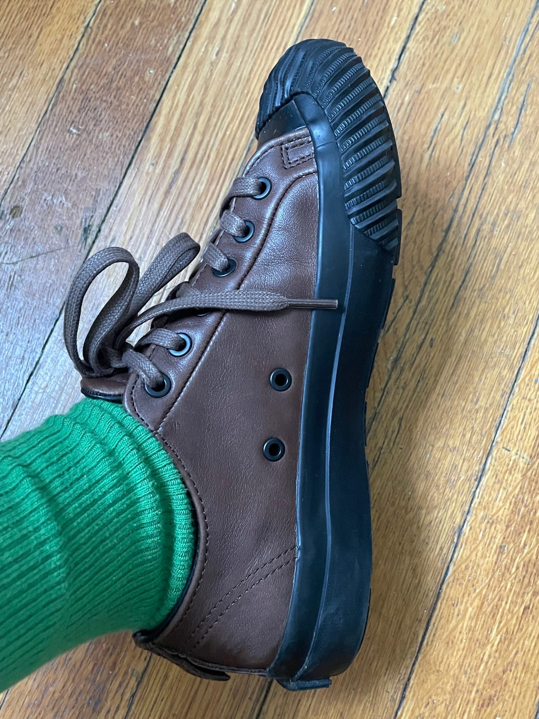 Customer photo review of Grounder Luxe Low-Top Brown/Black