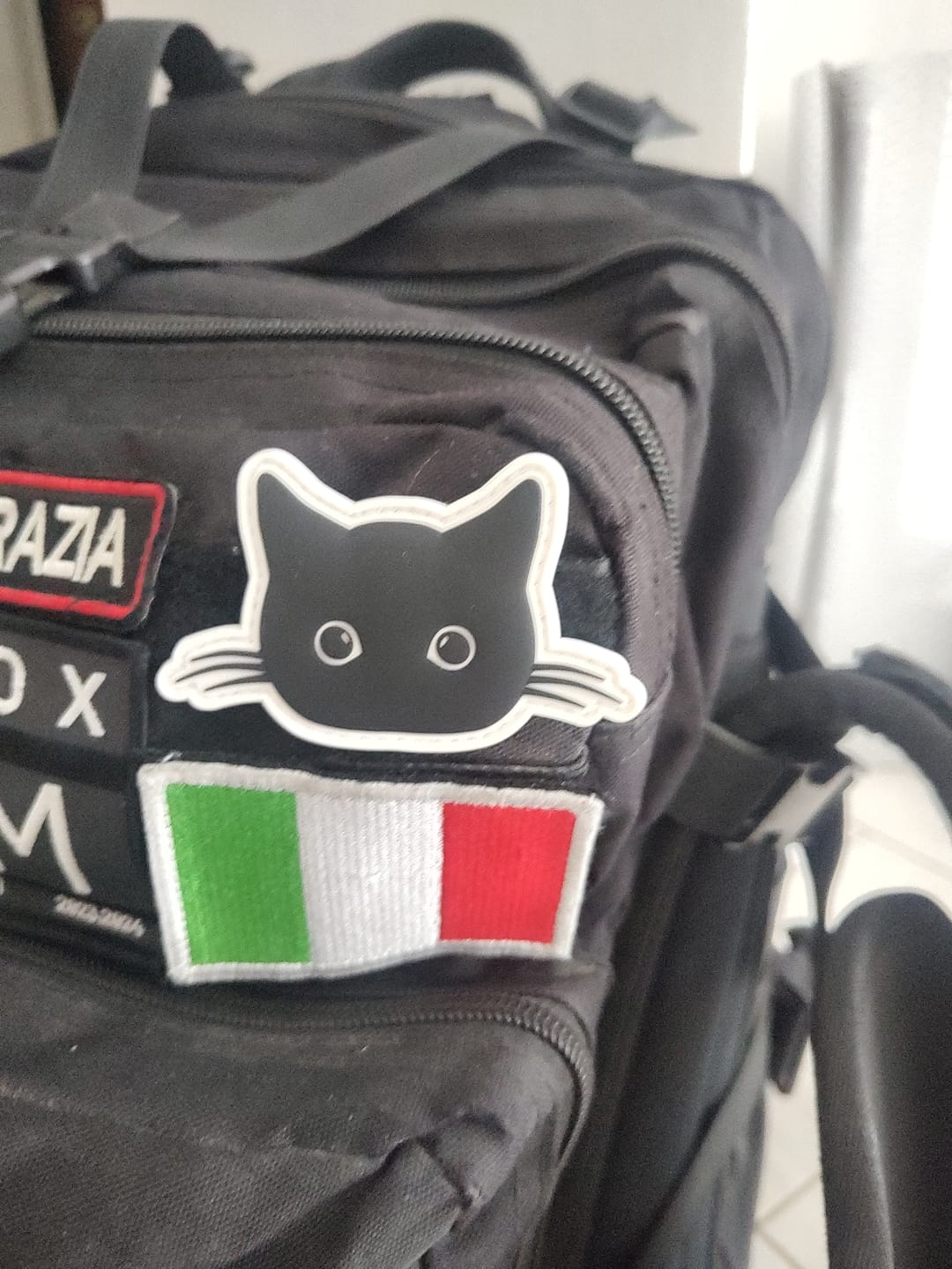 Customer photo review of Parche Pvc Gato