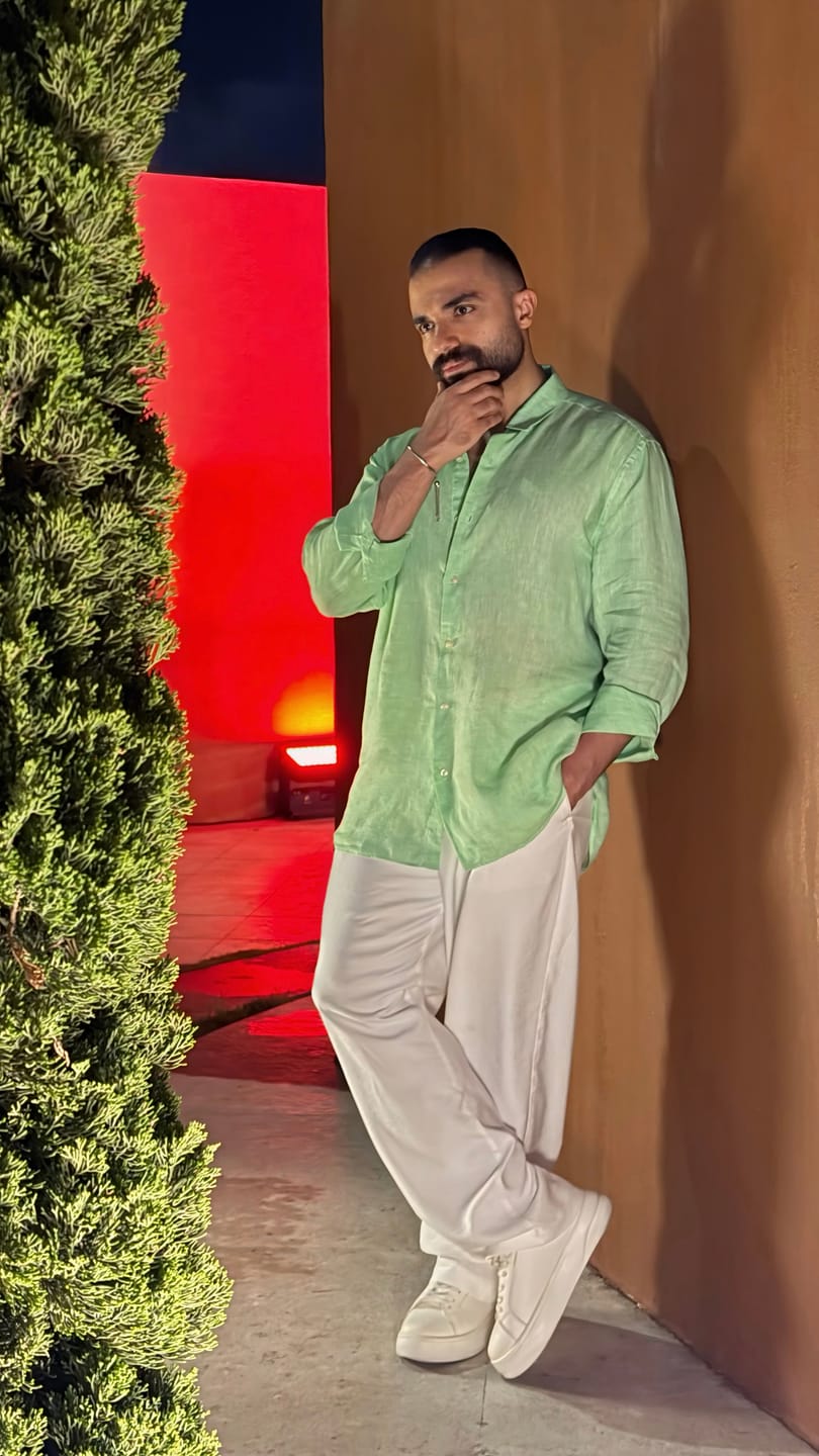 Customer photo review of Men's Apple Green Linen Shirt