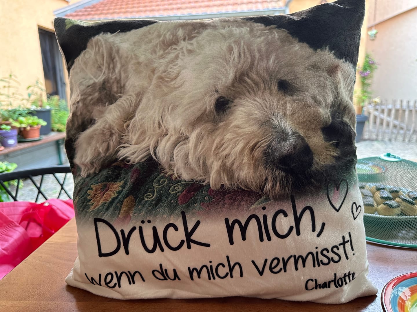 Customer photo review of Personalisiertes Kissen - Drück mich, wenn du mich vermisst