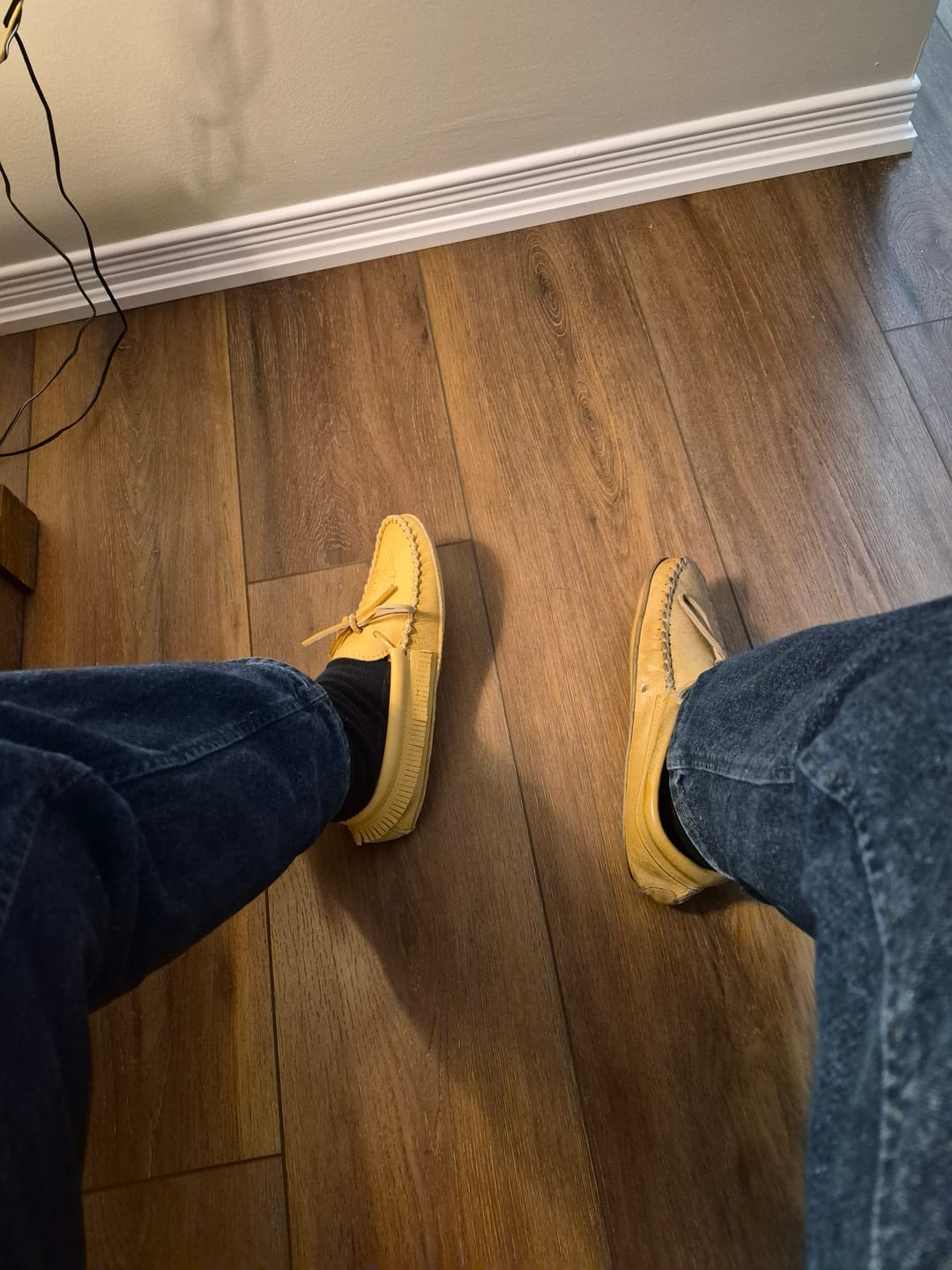 Customer photo review of Men's Soft Sole Moose Hide Leather Moccasins
