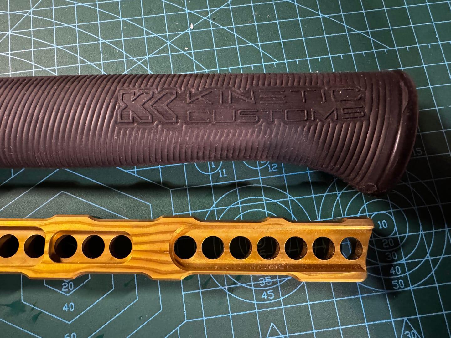 Customer photo review of Kinetic Customs | Hammer Grip