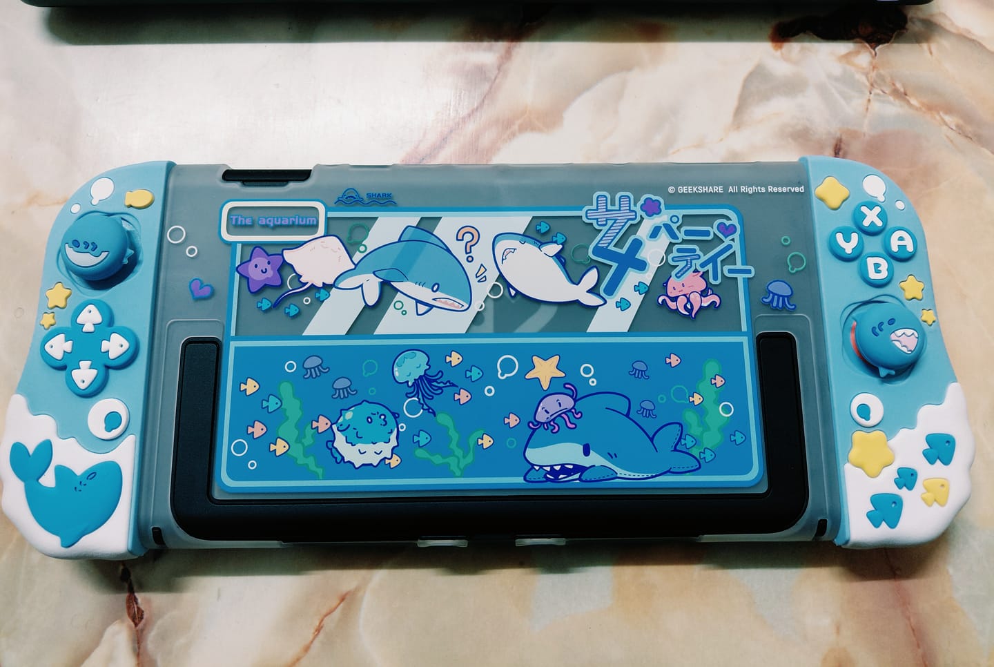 Customer photo review of GeekShare Shark Party Silicone Controller Grip Case Set for Switch 2