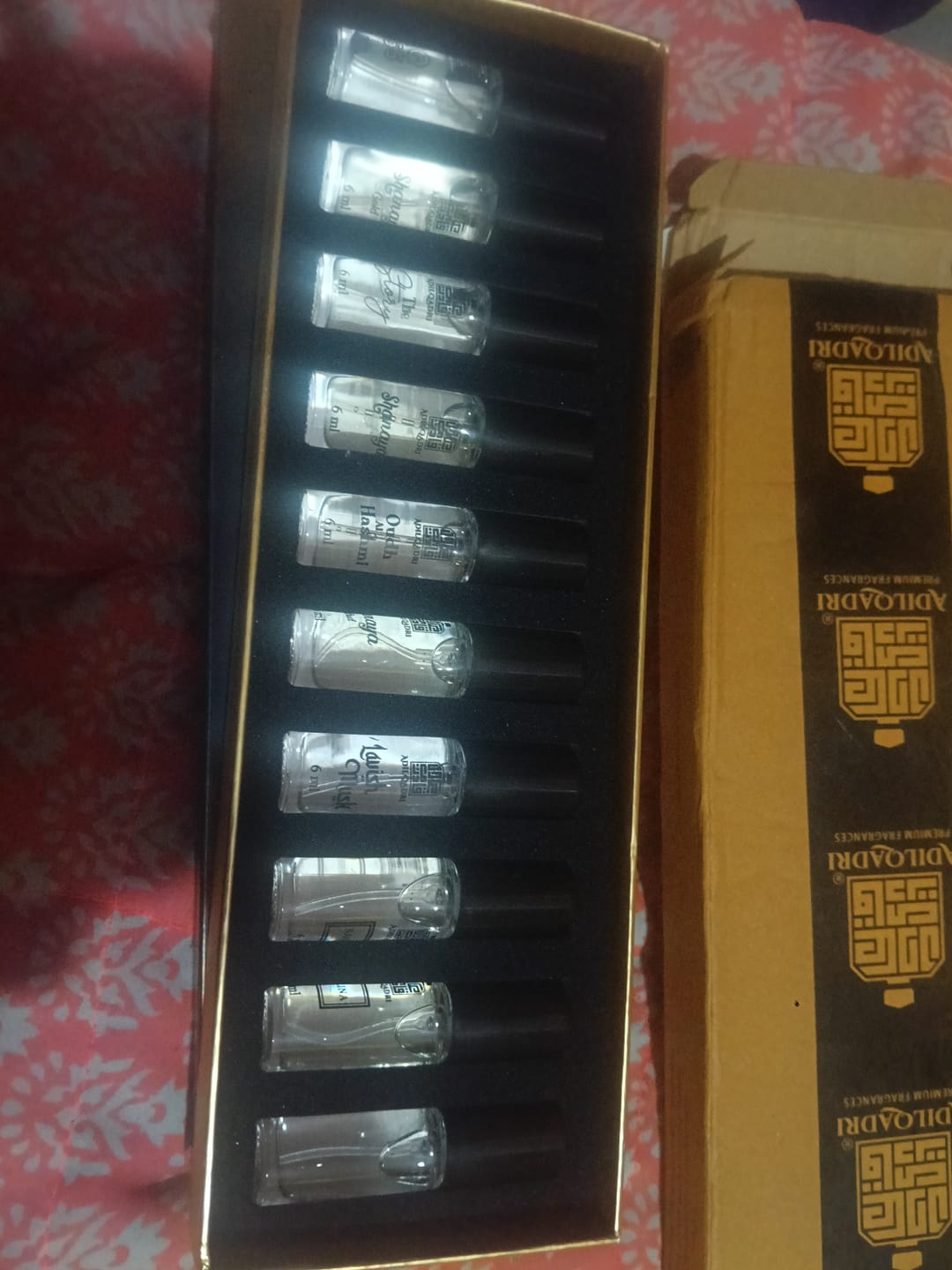 Customer photo review of Perfume Sample Discovery Set – 10 Mini Perfume Sprays (6ml Each)