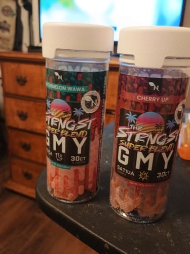 Customer photo review of THE STRONGEST GMY - 30CT Pineapple Spritz 6000mg (200mg ea.) - INDICA