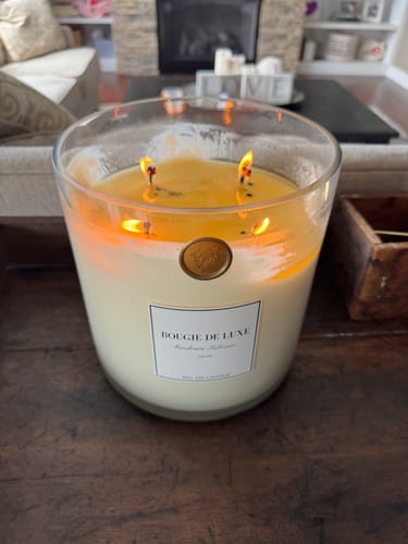 Customer photo review of Baby Big Ass Candle - Gardenia Tuberose - 150 oz