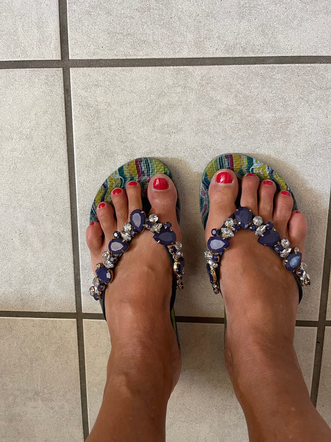Customer photo review of Flip-Flop / Katja - Rainbow / B Ware - Druck kann sich lösen / Schuh wird in einer tollen Laptop Tasche versendet