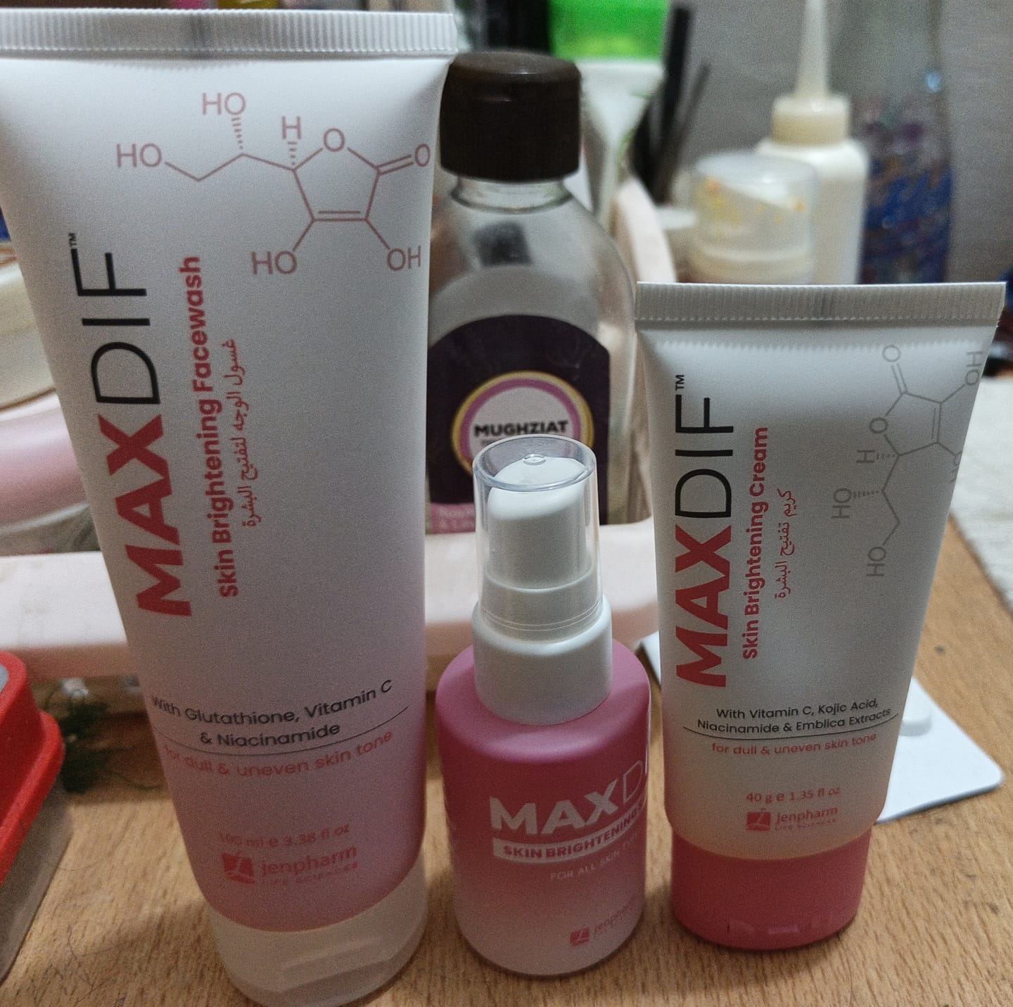 Customer photo review of Maxdif Brightening Cream