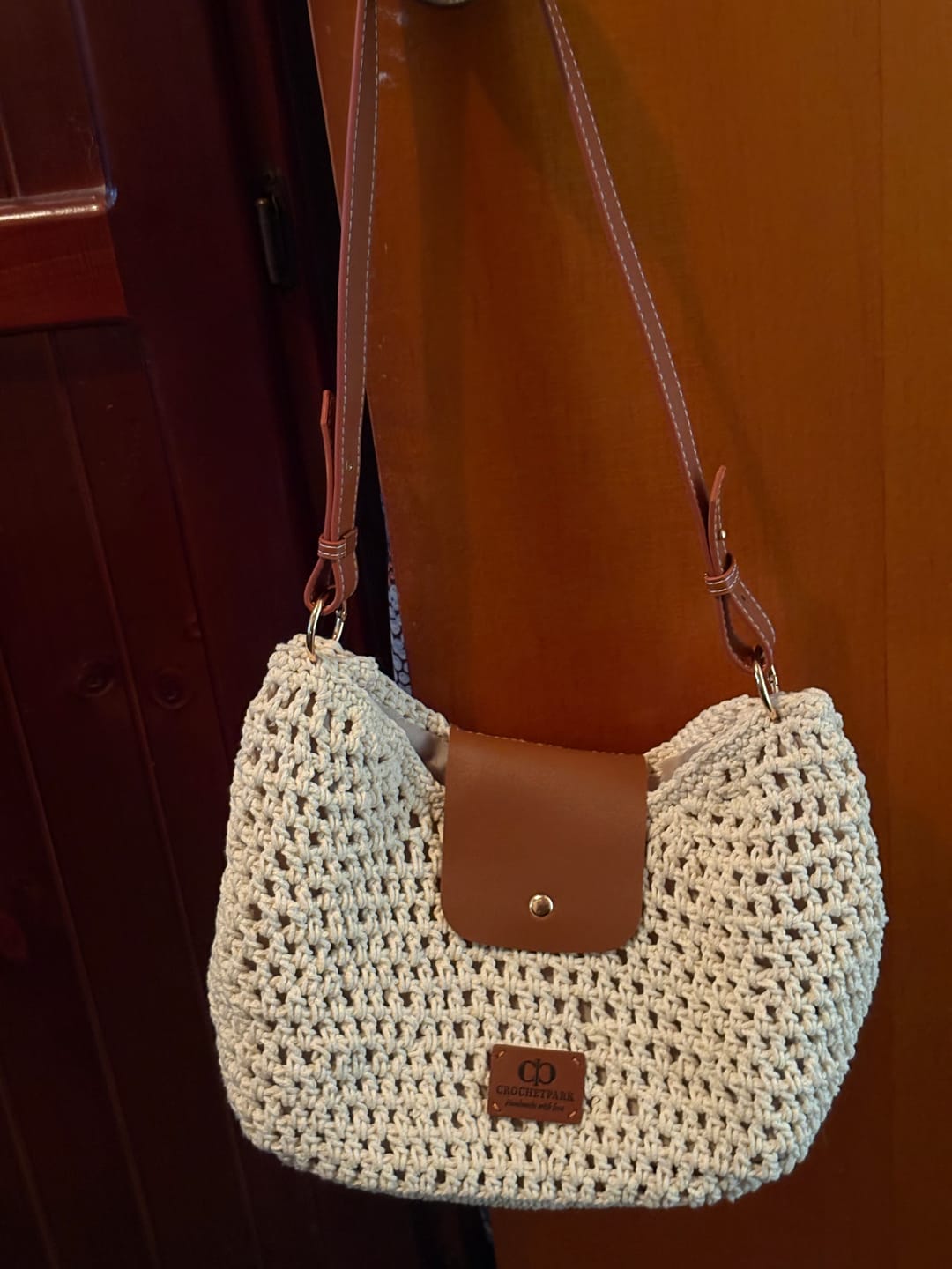Customer photo review of Summer Conch Hobo Crochet Kit