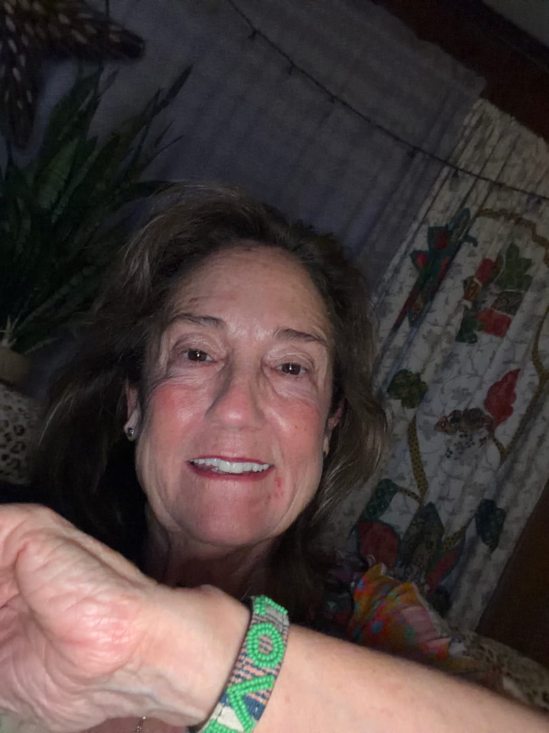 Customer photo review of Mara Baule LOVE Bracelet - Apple Green