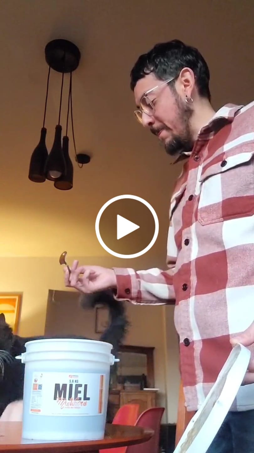 Customer video review of Balde Miel Multiflora Valle del Maipo 5,6Kg