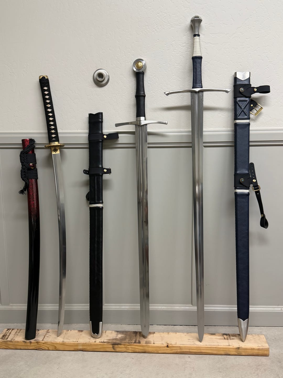 Customer photo review of The Vanguard Hand and a half Sword