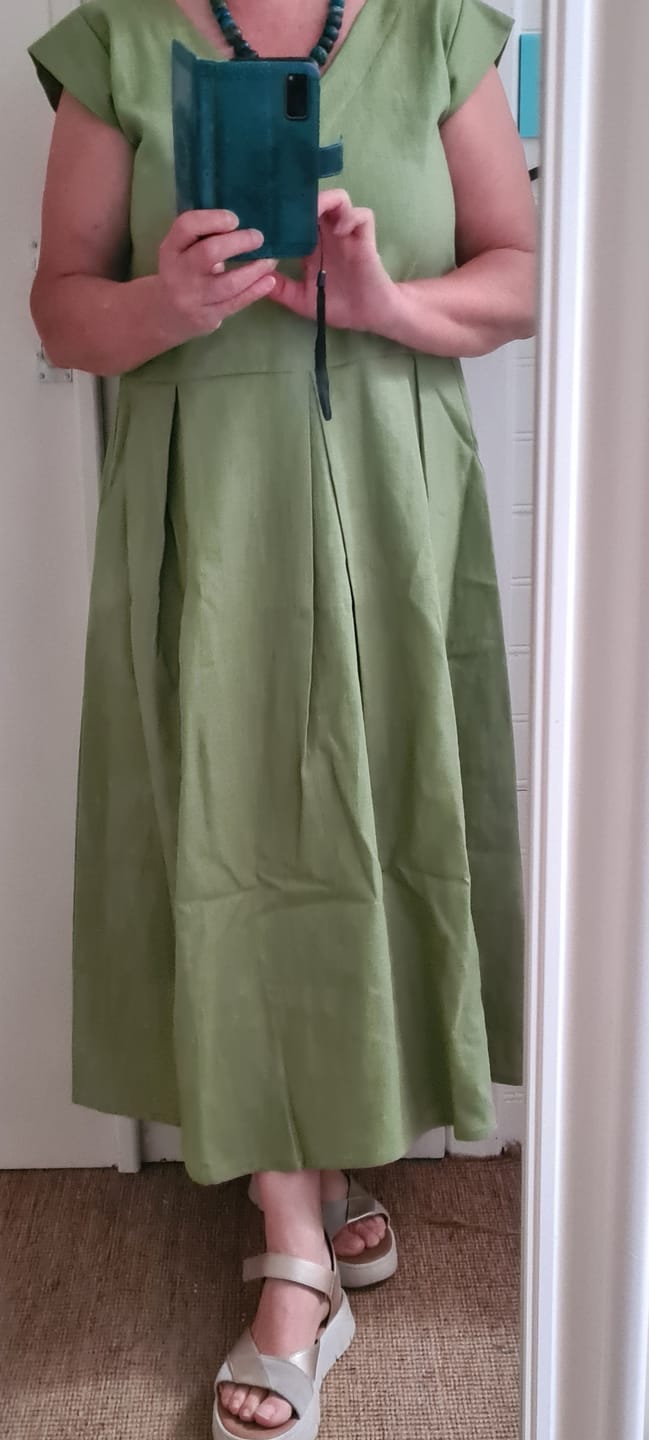 Customer photo review of Robe Louison - lin vert pomme