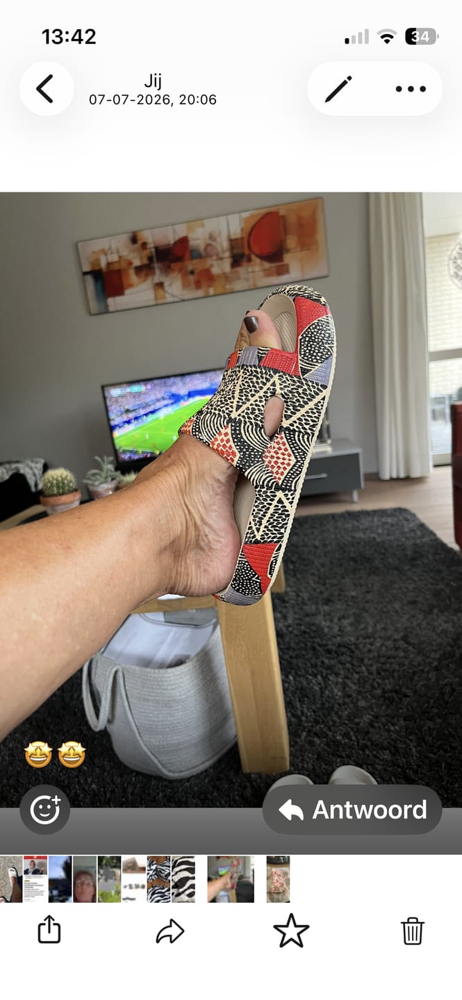 Customer photo review of HappyFlops Bohemian