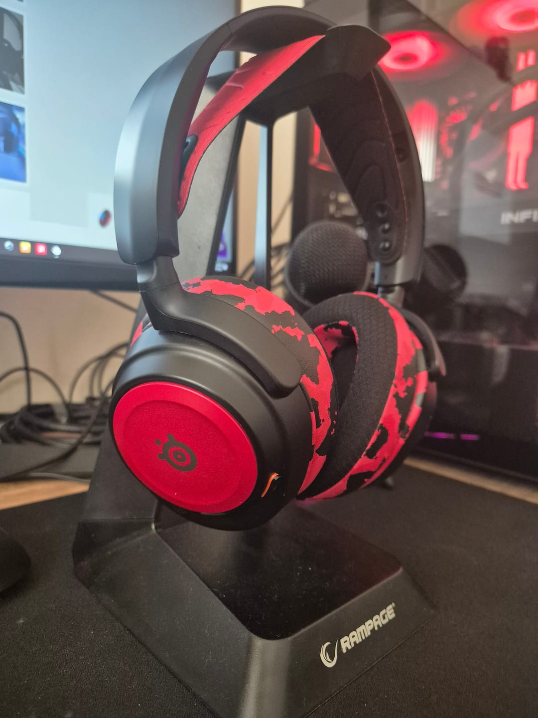 Customer photo review of Wicked Cushions FreeZe Soğutma Jelli Kulaklık Pedleri - Arctis Nova Serisi