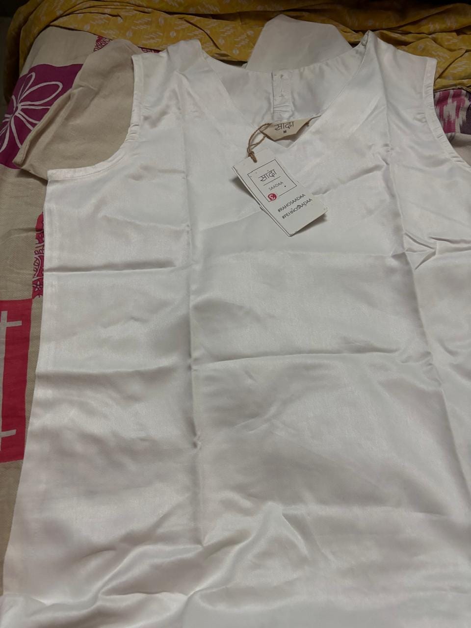 Customer photo review of Women White V-Neck Sleeveless Top