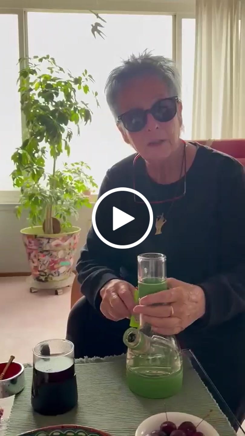 Customer video review of Core Bong