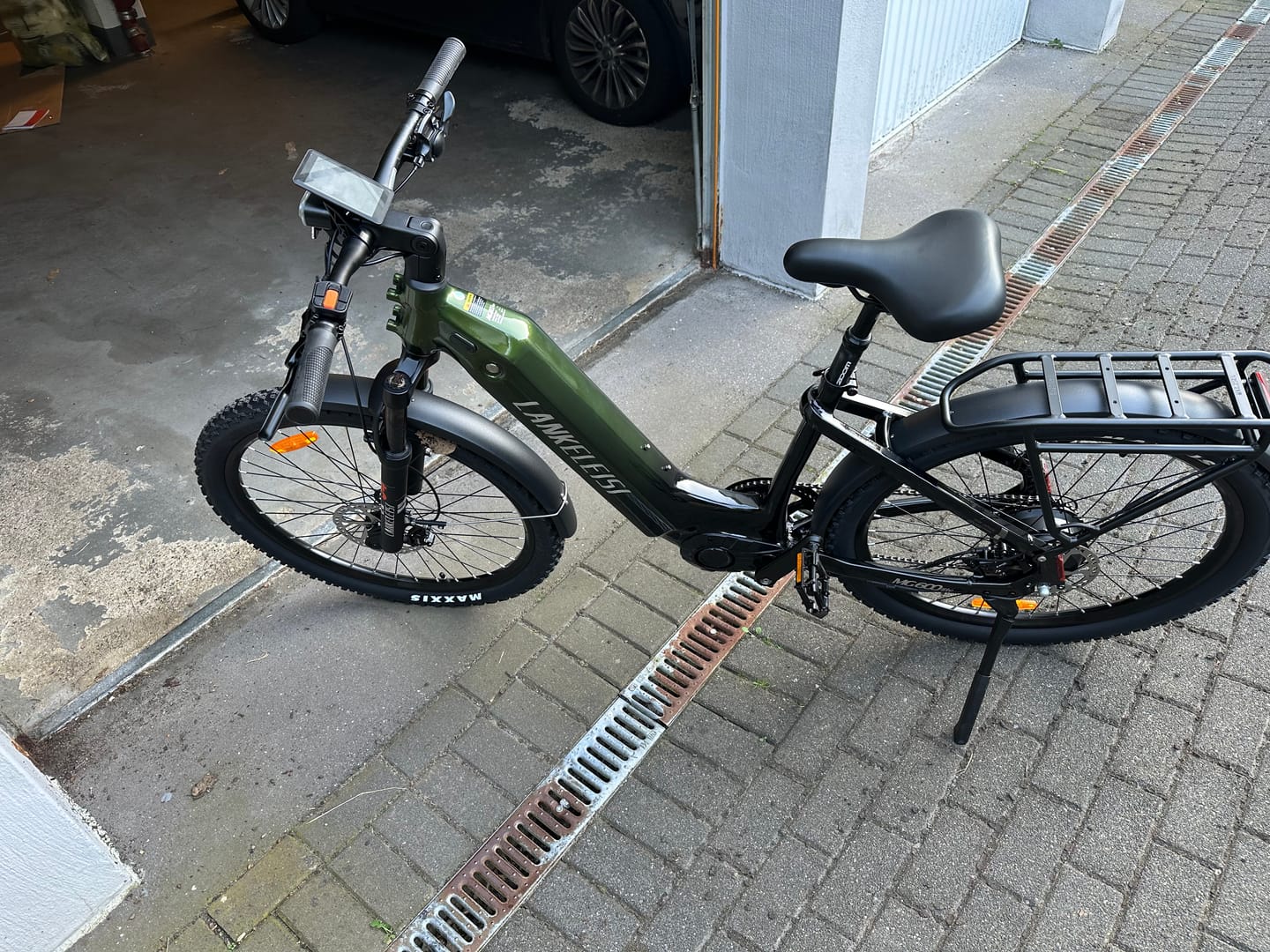 Customer photo review of Lankeleisi MG600 Lite 250W 27.5" Electric Trekking Bike 720Wh SUV E-bike with Switchable Sensor 36V 20Ah Battery
