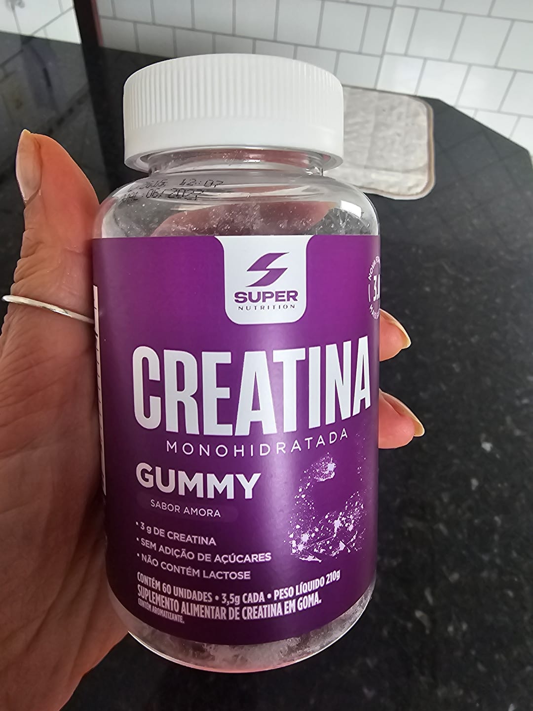 Customer photo review of Gummy Creatina Amora (60 gomas)
