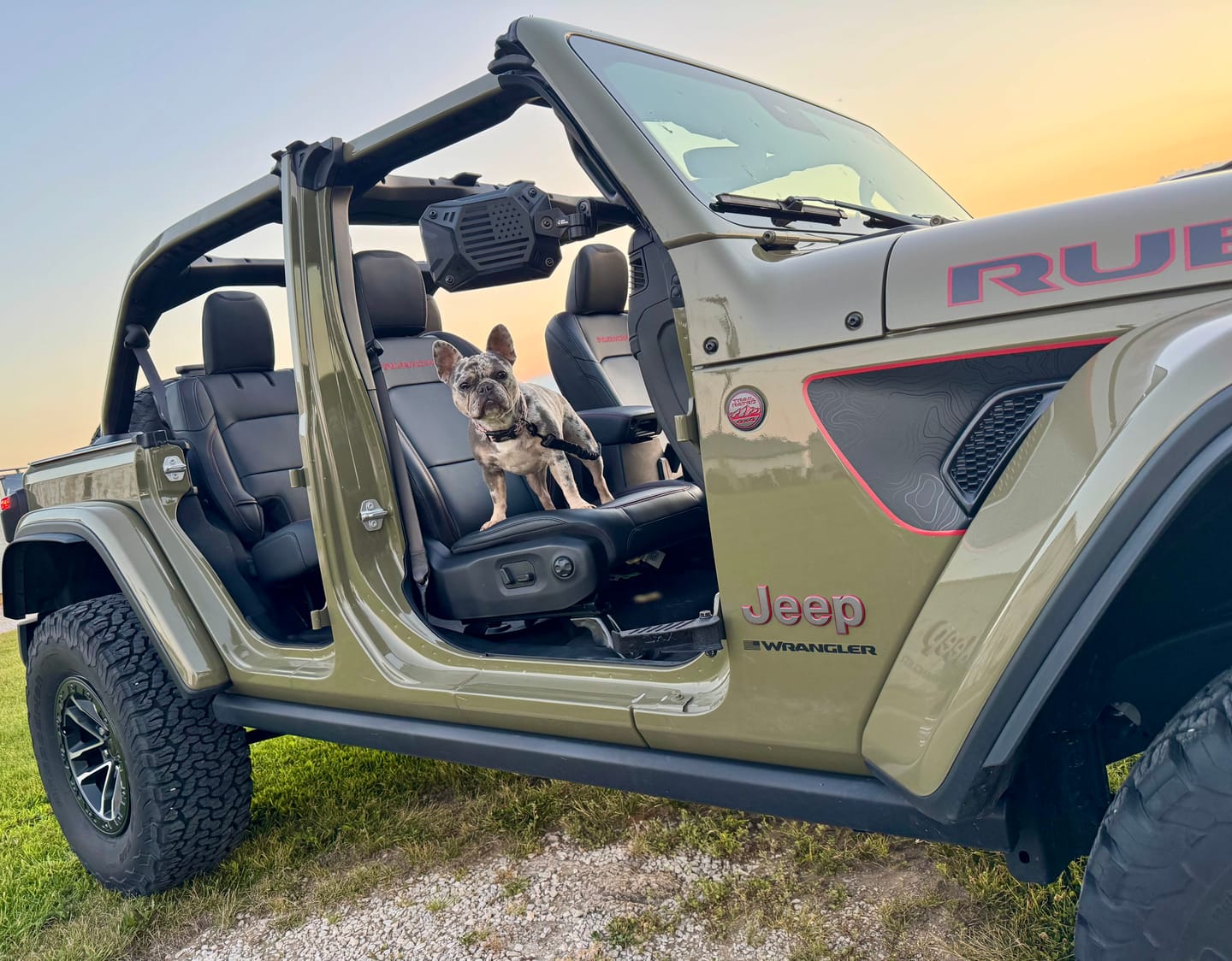 Customer photo review of Premium Fender Vent Decal Set | Black Topo - fits Wrangler JL & Gladiator JT