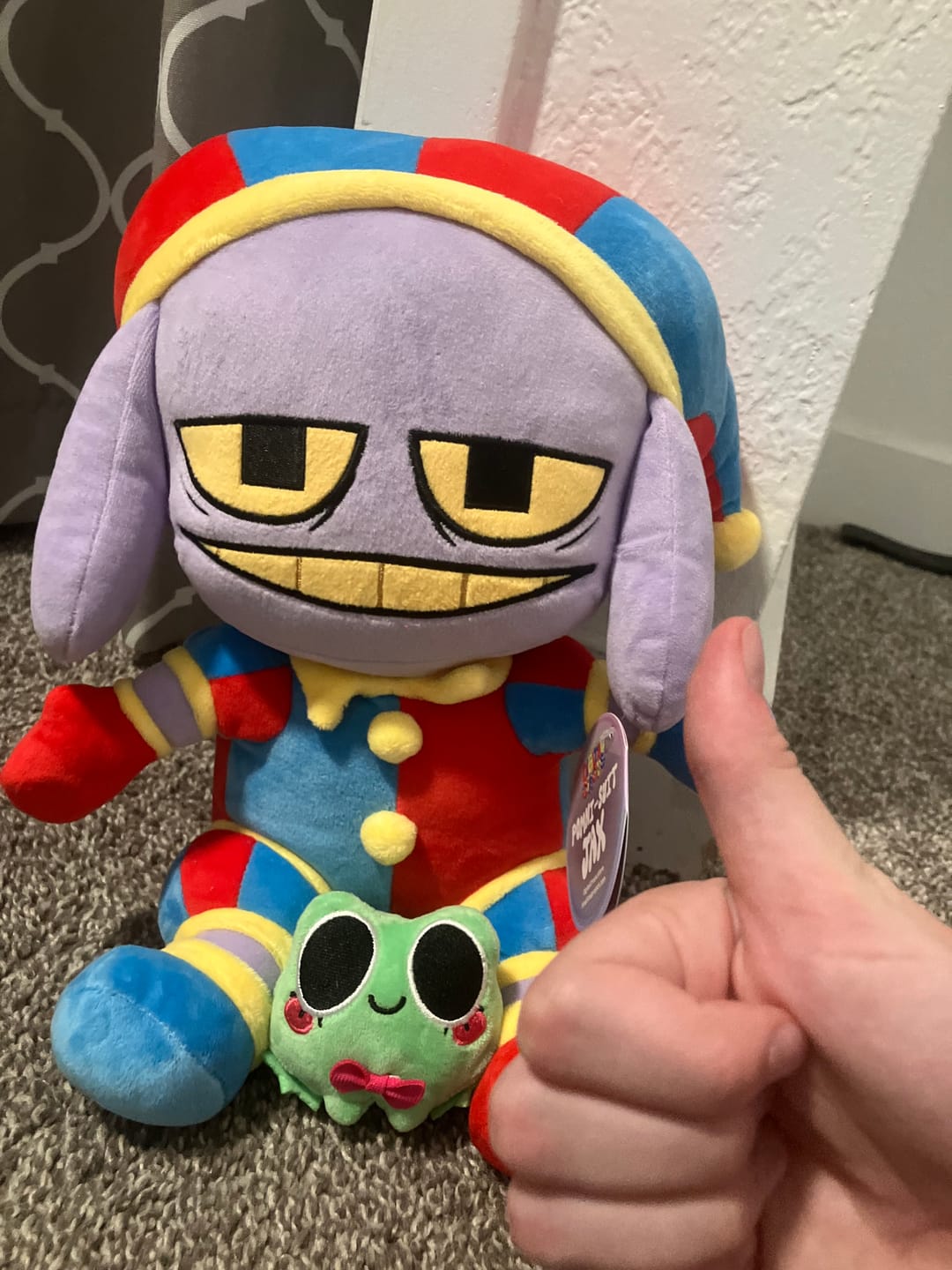 Customer photo review of Pomni-Suit Jax Plush