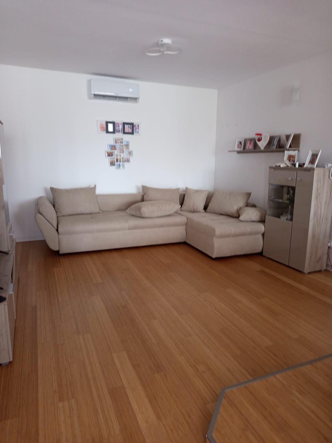Customer photo review of Colțar extensibil dumonde cu ladă de depozitare si sezut confortabil din spuma high-density, Loana XL Enjoy Camel II 335x185 cm