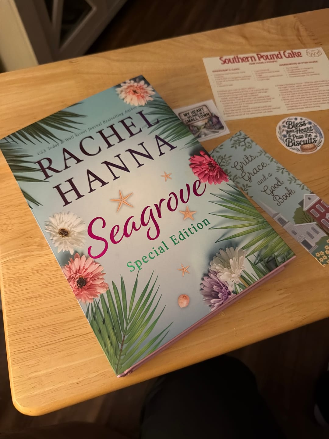 Customer photo review of Seagrove 1 Special Edition Hardcover (+ AUTHOR-SIGNED BOOKPLATE)
