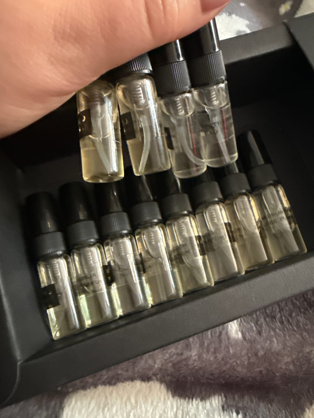 Customer photo review of The Scent Surrealism Library | Complete collection 15 luxe Mini fragrances (limited edition)