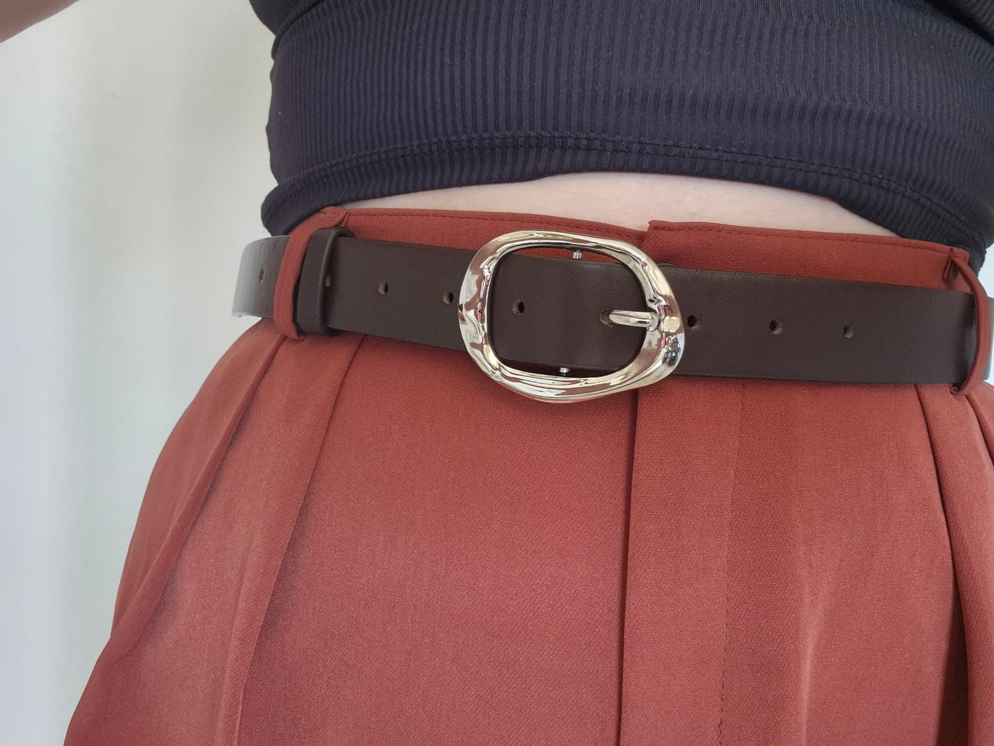 Customer photo review of חגורה עבה עם אבזם כסוף גדול - חומה