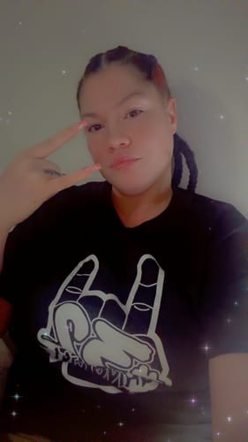 Customer photo review of 32 GANG BUDGET TEE