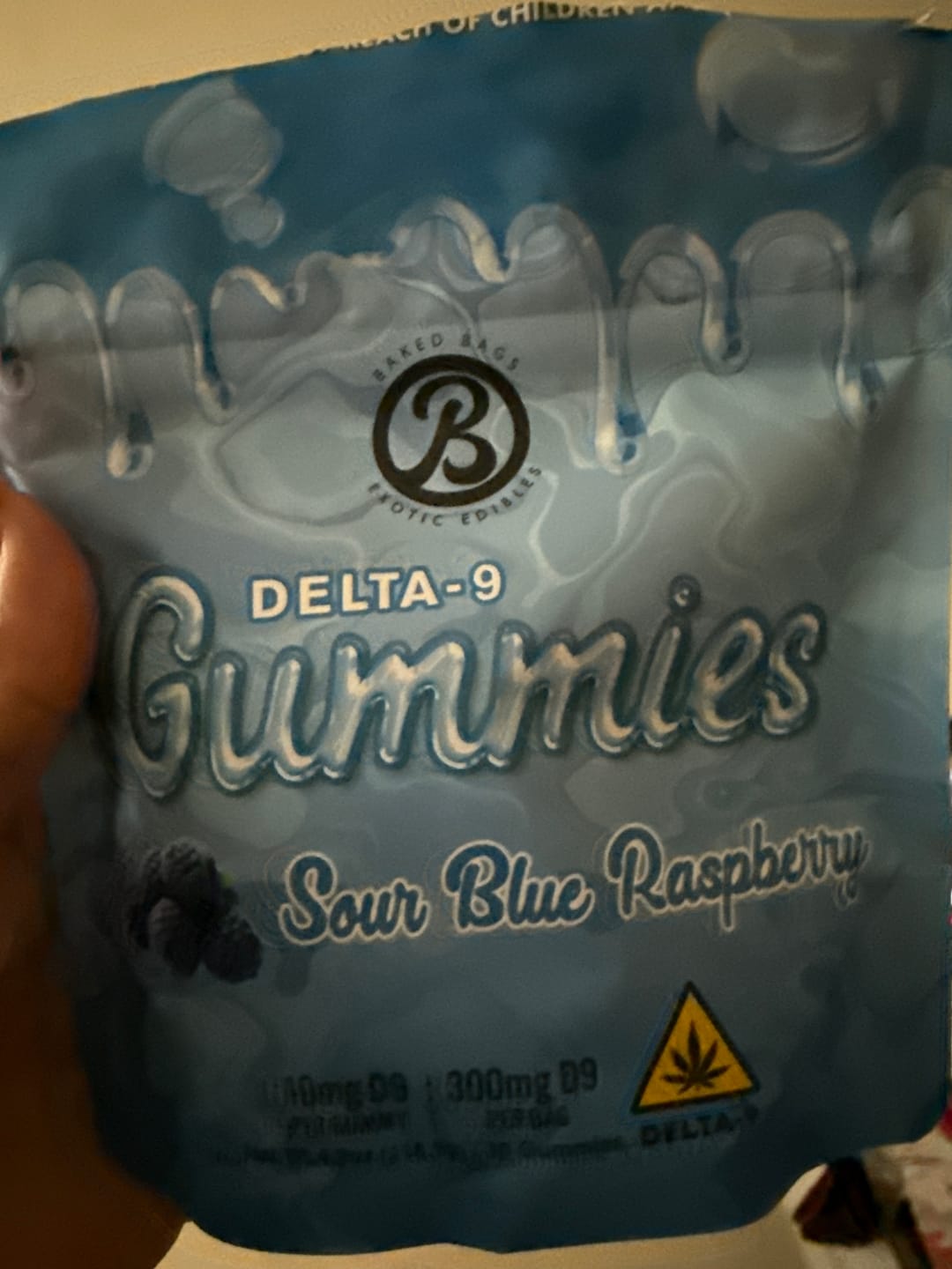 Customer photo review of Tropical Blend Live Rosin Gummies