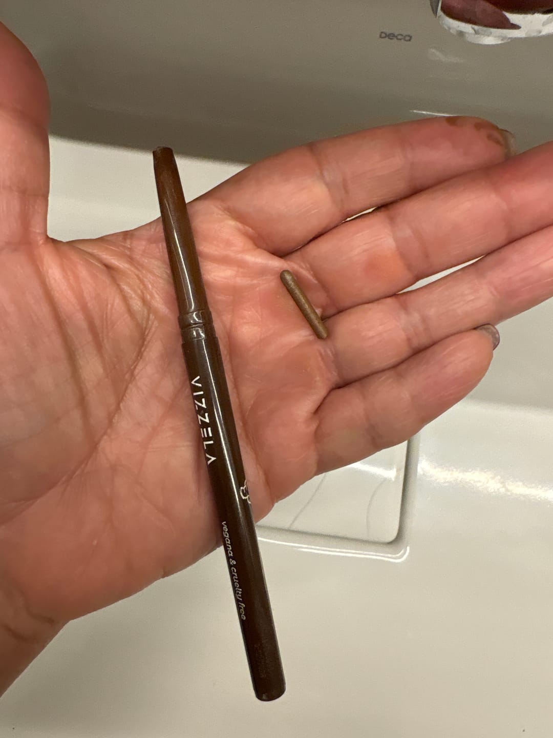 Customer photo review of Lapiseira Para Olhos Marrom – Cat Lovers – Vizzela