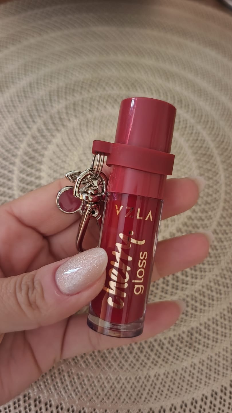 Customer photo review of Cherry Gloss - Vizzela